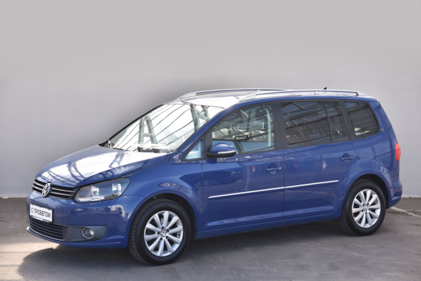 Volkswagen Touran II, 5 мест, 2010 г.