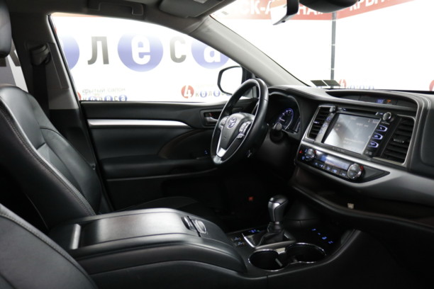 Toyota Highlander III (XU50) · Рестайлинг, 7 мест, 2018 г.