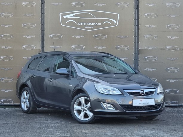 Opel Astra J, 2011 г.