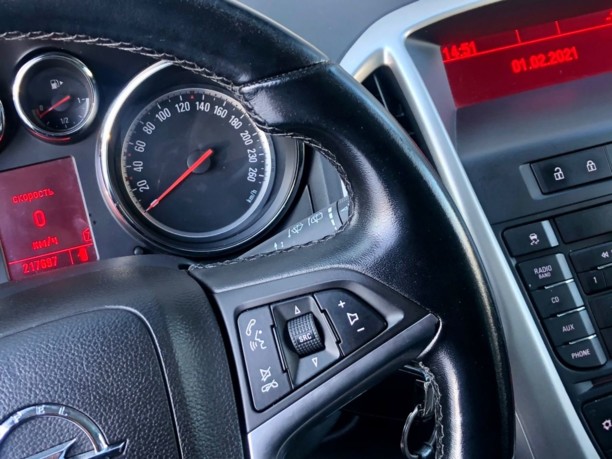Opel Astra J, 2011 г.