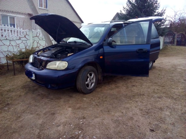 Kia Carnival I, 7 мест, 2000 г.