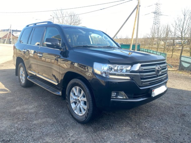 Toyota Land Cruiser J200 · 2-й рестайлинг, 5 мест, 2016 г.