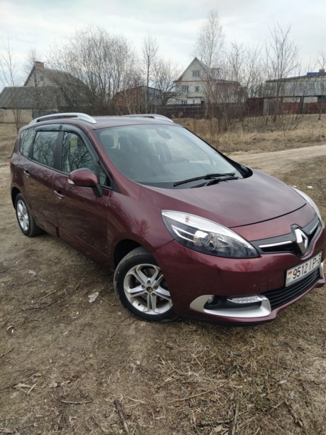Renault Grand Scenic III · 2-й рестайлинг, 5 мест, 2015 г.