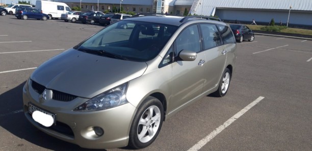 Mitsubishi Grandis, 7 мест, 2007 г.