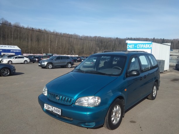 Kia Carnival I, 7 мест, 2000 г.