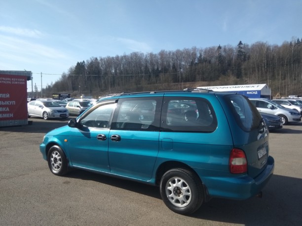 Kia Carnival I, 7 мест, 2000 г.