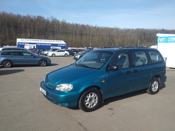 Kia Carnival I, 7 мест, 2000 г.
