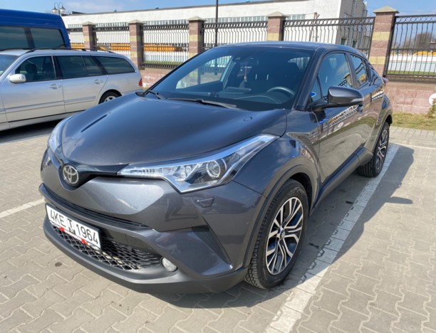 Toyota C-HR, 2017 г.