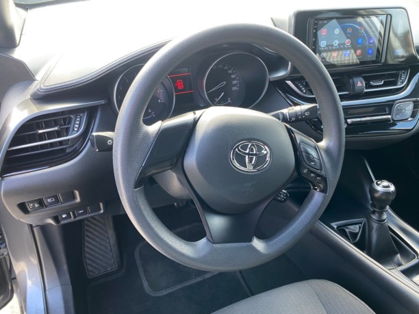 Toyota C-HR, 2017 г.