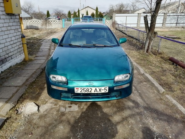 Mazda 323F, 1998 г.
