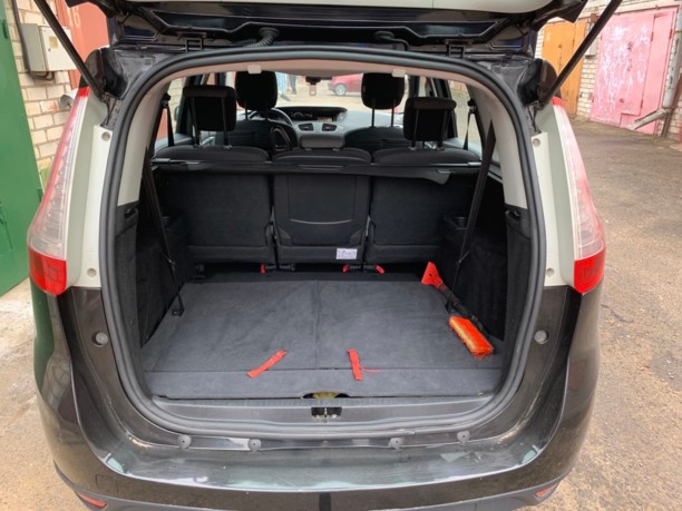 Renault Grand Scenic III · 2-й рестайлинг, 7 мест, 2013 г.
