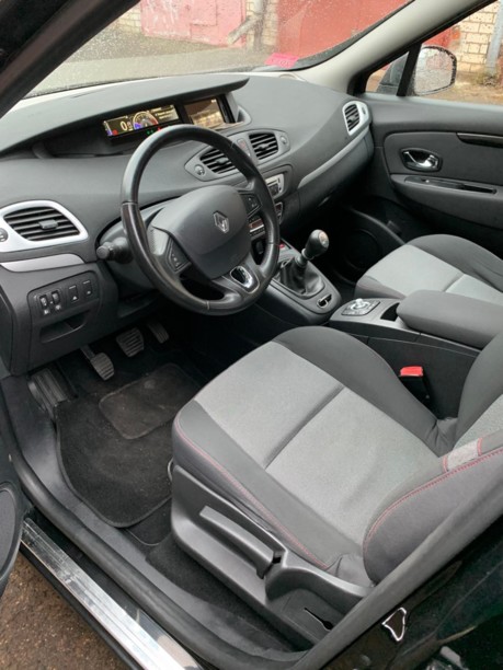 Renault Grand Scenic III · 2-й рестайлинг, 7 мест, 2013 г.