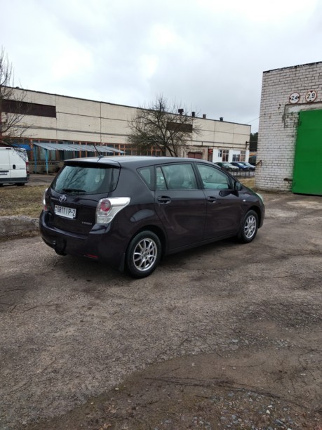 Toyota Verso I, 5 мест, 2009 г.