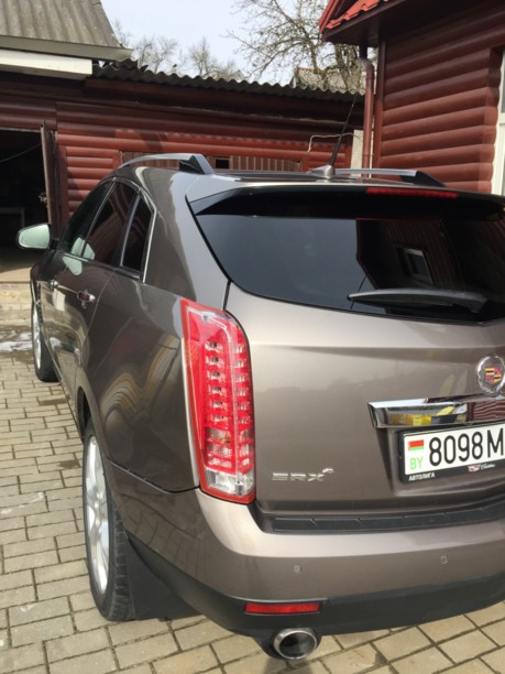 Cadillac SRX II, 5 мест, 2011 г.