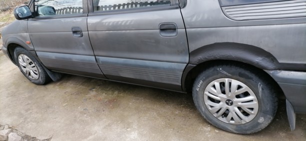 Mitsubishi Space Wagon Typ N30, N40, 7 мест, 1995 г.