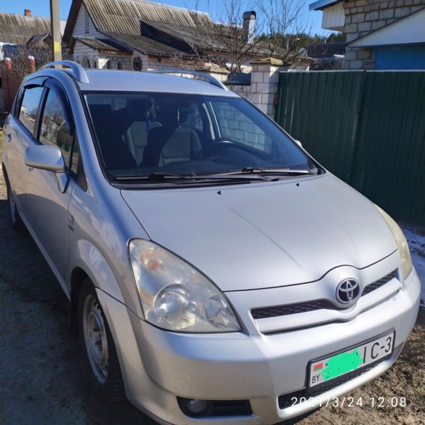 Toyota Corolla Verso II (E121), 7 мест, 2004 г.