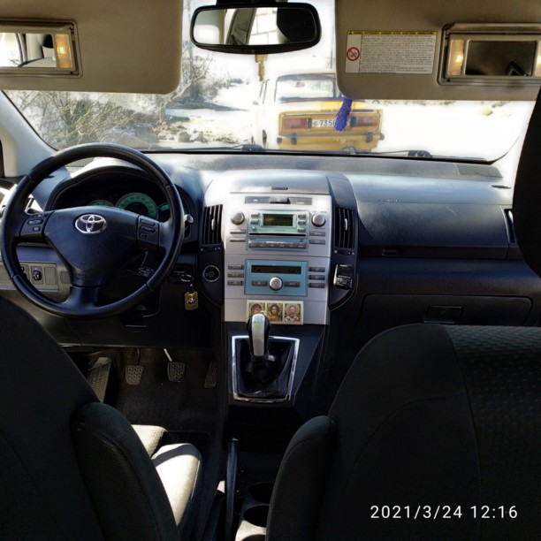 Toyota Corolla Verso II (E121), 7 мест, 2004 г.