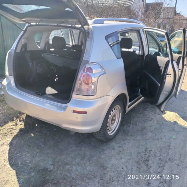Toyota Corolla Verso II (E121), 7 мест, 2004 г.