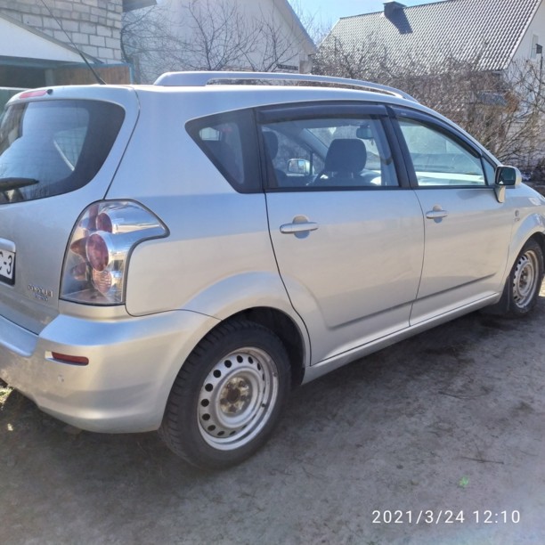 Toyota Corolla Verso II (E121), 7 мест, 2004 г.