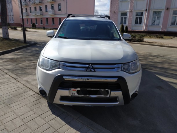 Mitsubishi Outlander III · Рестайлинг, 5 мест, 2014 г.