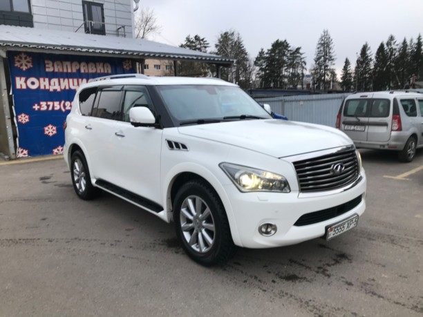 Infiniti QX56 II, 7 мест, 2010 г.