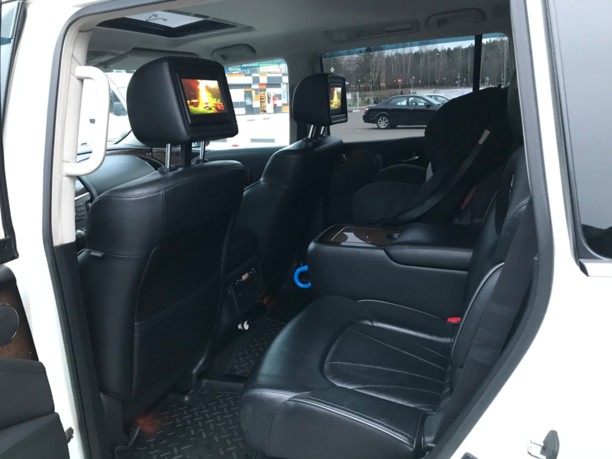Infiniti QX56 II, 7 мест, 2010 г.