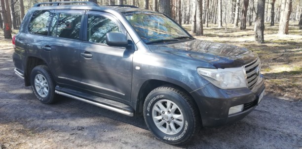 Toyota Land Cruiser J200, 7 мест, 2008 г.