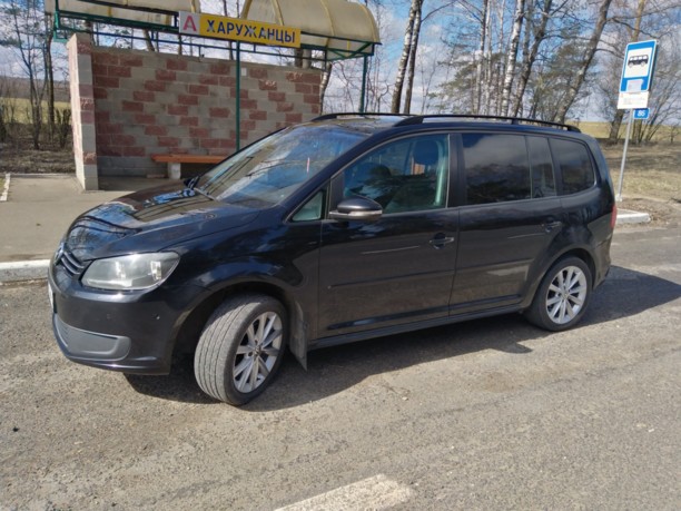 Volkswagen Touran II, 7 мест, 2011 г.