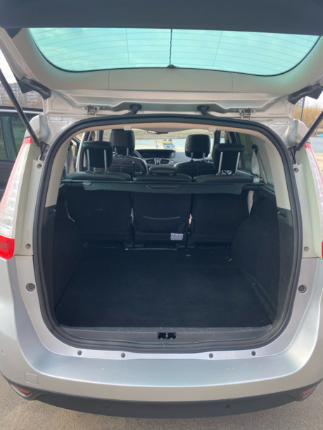 Renault Grand Scenic III · 2-й рестайлинг, 5 мест, 2015 г.