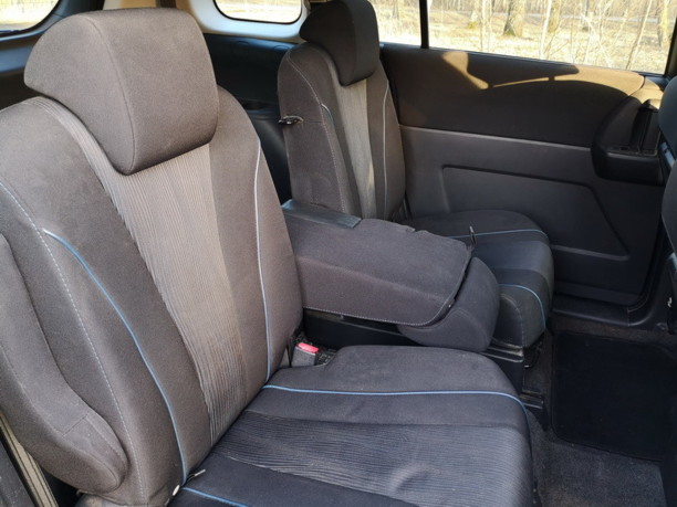 Mazda 5 II, 7 мест, 2010 г.