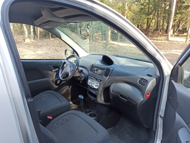 Toyota Yaris Verso, 2003 г.