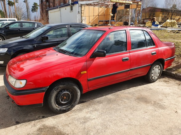 Nissan Sunny N14, 1993 г.