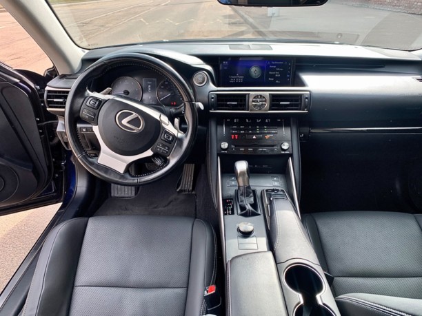 Lexus IS III · Рестайлинг, 2017 г.