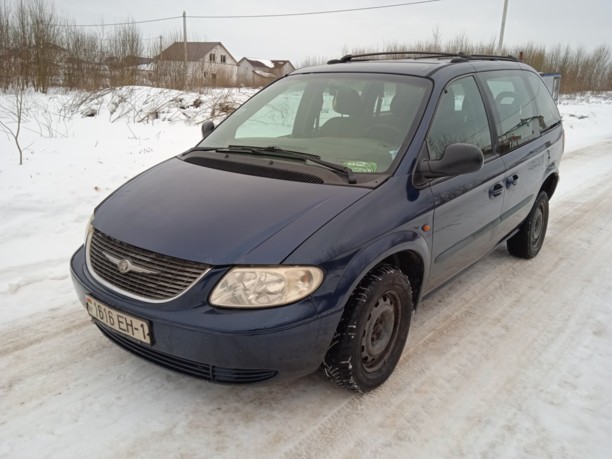 Chrysler Voyager IV, 7 мест, 2001 г.