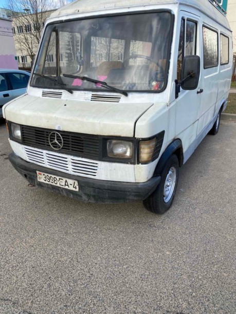 Mercedes-Benz T1 (207D-410D), 1981 г.