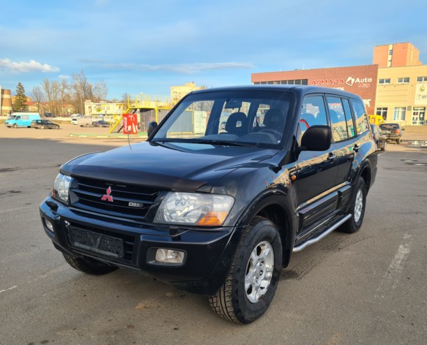 Mitsubishi Pajero III, 7 мест, 2000 г.