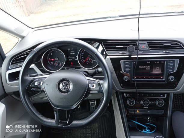 Volkswagen Touran III, 5 мест, 2016 г.