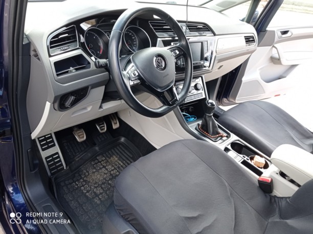 Volkswagen Touran III, 5 мест, 2016 г.