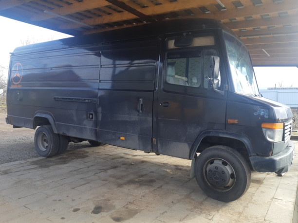 Mercedes Т2 407D - 814D Варио 609, 2002 г.