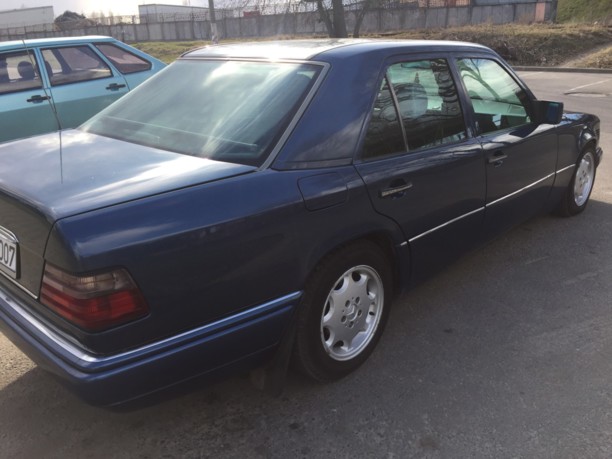 Mercedes-Benz E-Класс W124, S124, C124, A124, 1994 г.