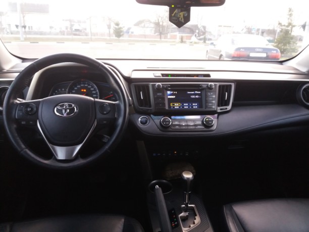 Toyota RAV4 IV (XA40), 5 мест, 2013 г.