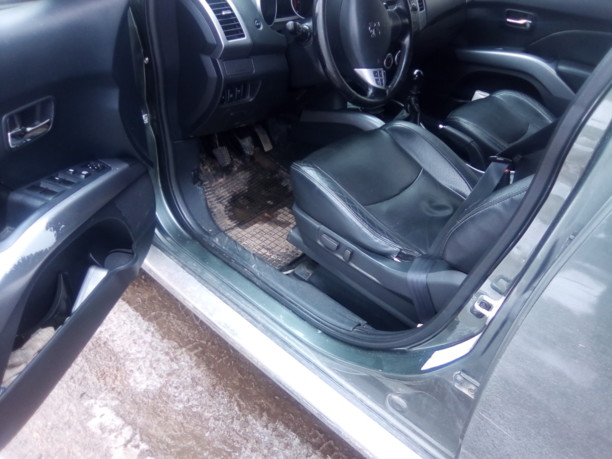 Peugeot 4007, 7 мест, 2008 г.
