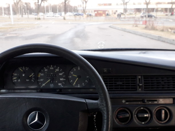Mercedes-Benz 190 (W201), 1987 г.