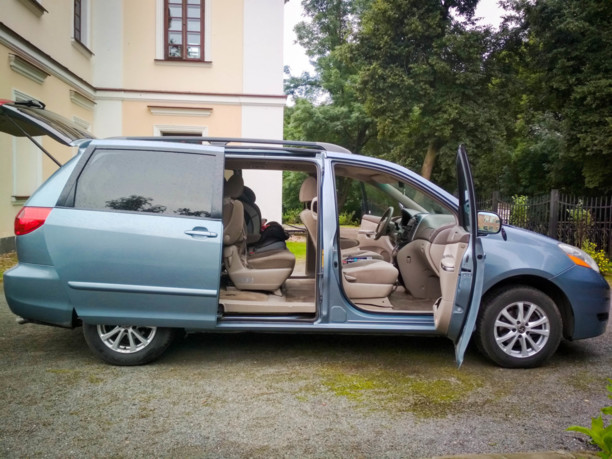 Toyota Sienna II (XL20) · Рестайлинг, 7 мест, 2010 г.