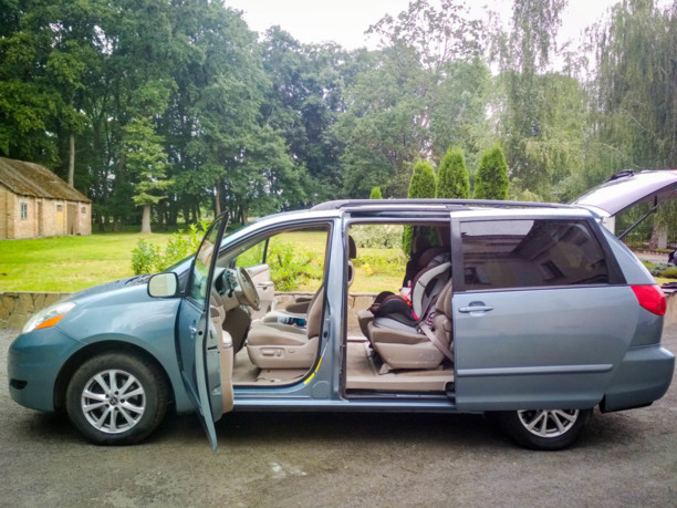 Toyota Sienna II (XL20) · Рестайлинг, 7 мест, 2010 г.