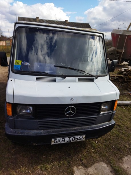 Mercedes Т1 207D - 410D 208д, 1988 г.