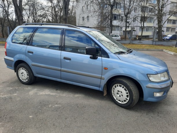 Mitsubishi Space Wagon Typ N50, 7 мест, 2000 г.
