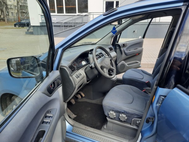 Mitsubishi Space Wagon Typ N50, 7 мест, 2000 г.