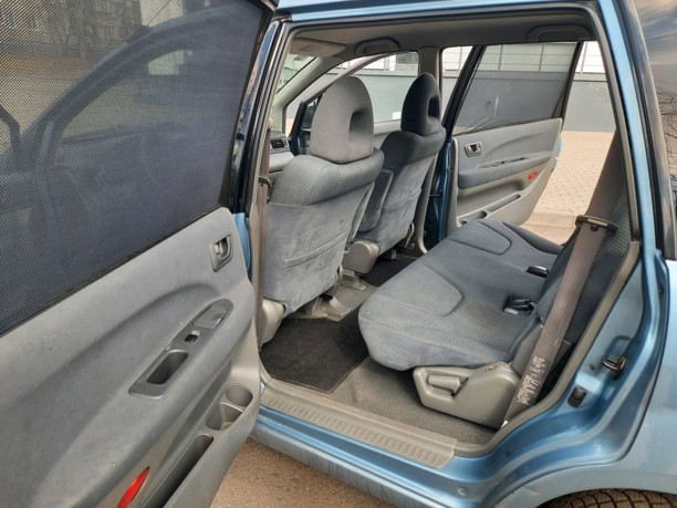 Mitsubishi Space Wagon Typ N50, 7 мест, 2000 г.