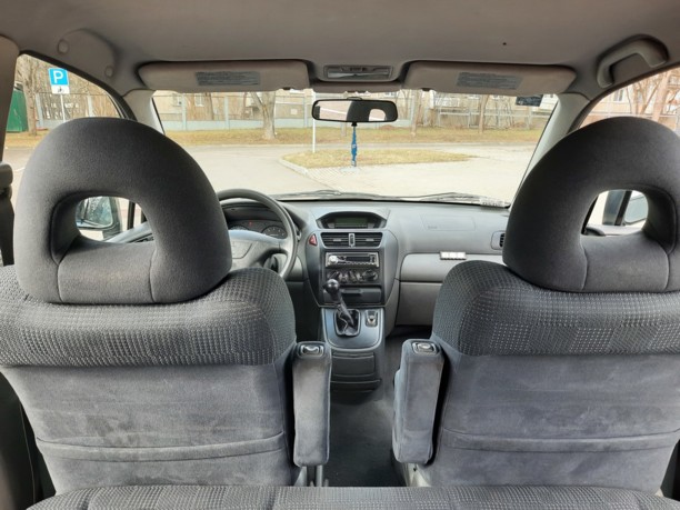 Mitsubishi Space Wagon Typ N50, 7 мест, 2000 г.